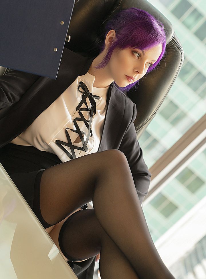 Disharmonica desnuda #107567439