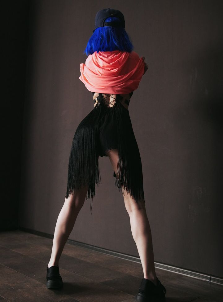 Disharmonica desnuda #107567484