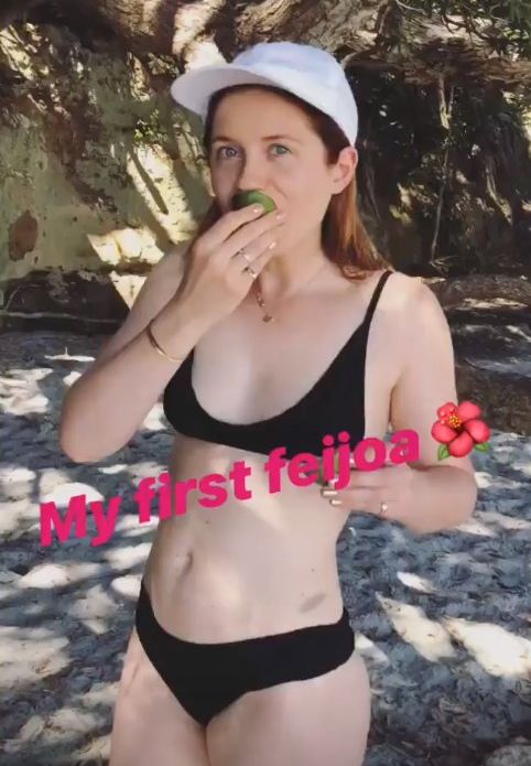 Bonnie Wright nude #109054858