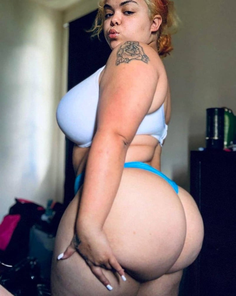 巨乳、巨尻のキューバ人女性
 #97354113