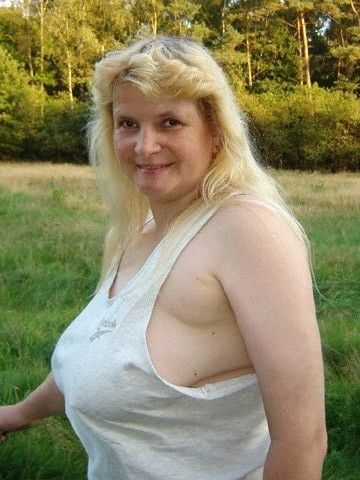 Mommies huge tits for you to enjoy and expose #99800818