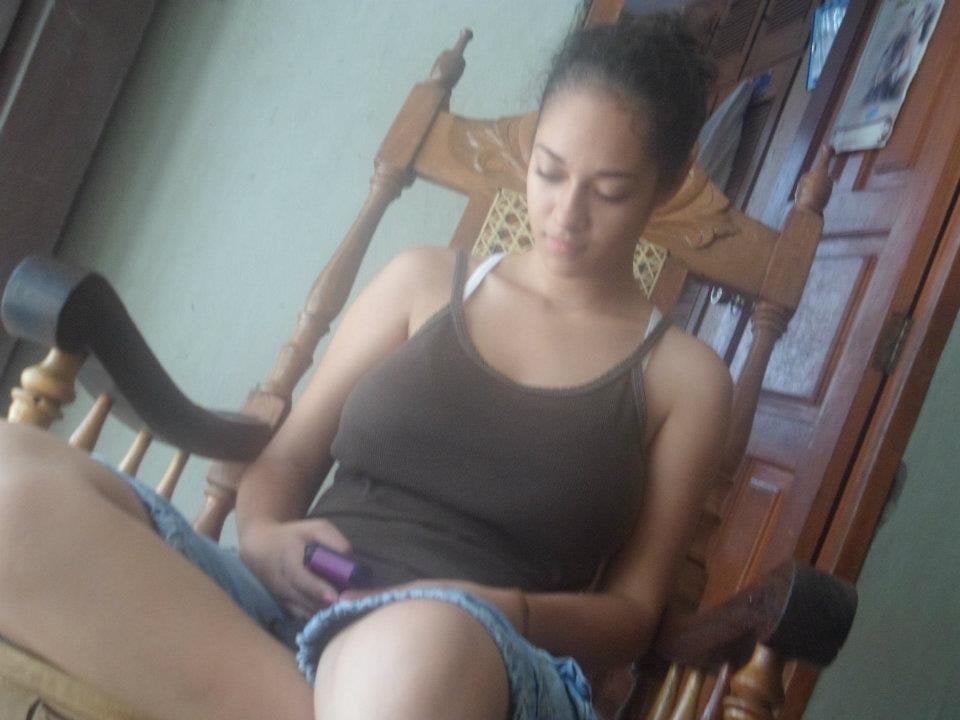 Latina 12
 #83046022