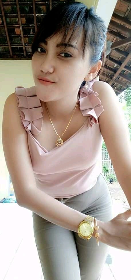 Neu desi marlina dewi
 #95892789