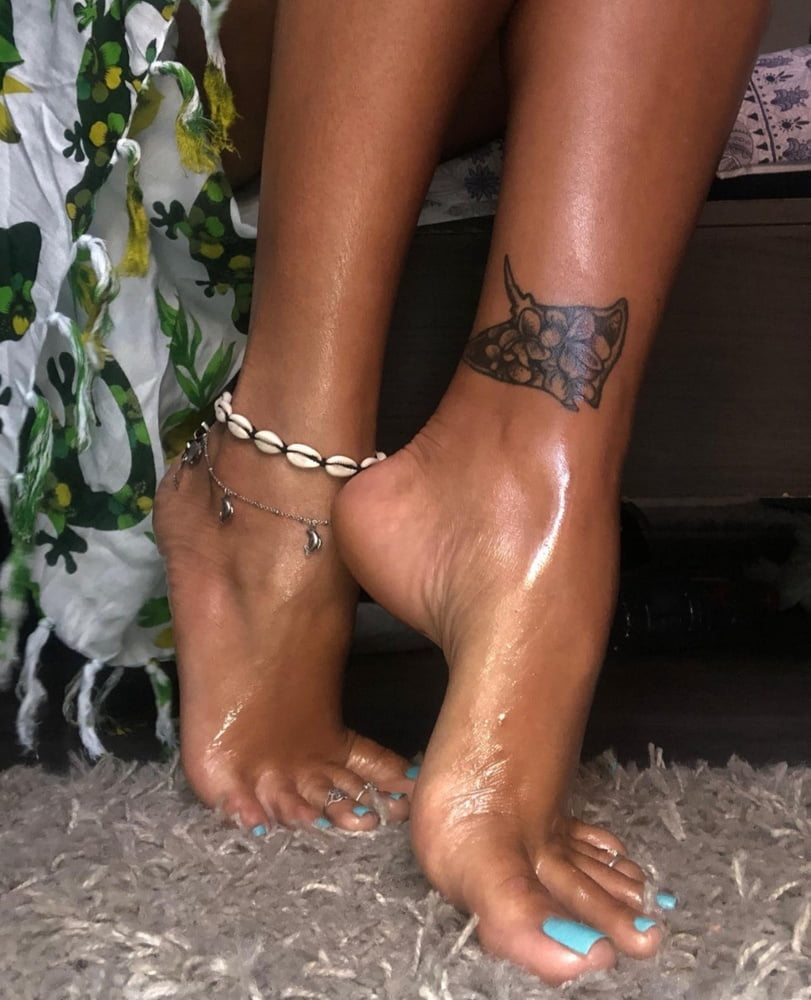 Pies necesito para footjob
 #99437665