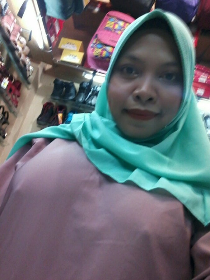 Tudung ri atun
 #91910894