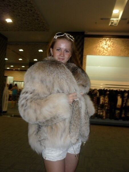 woman in fur coat 25 #96173382