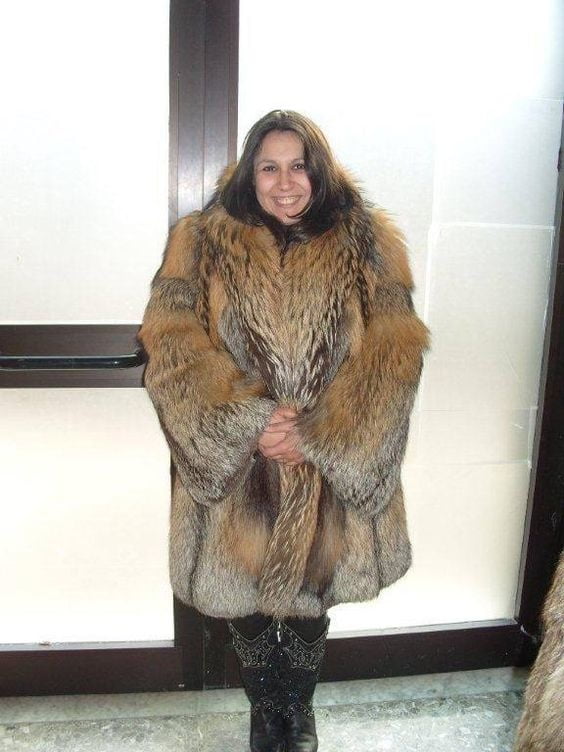 woman in fur coat 25 #96173392