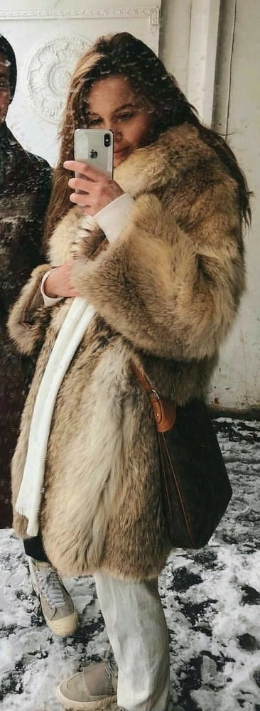 woman in fur coat 25 #96173573