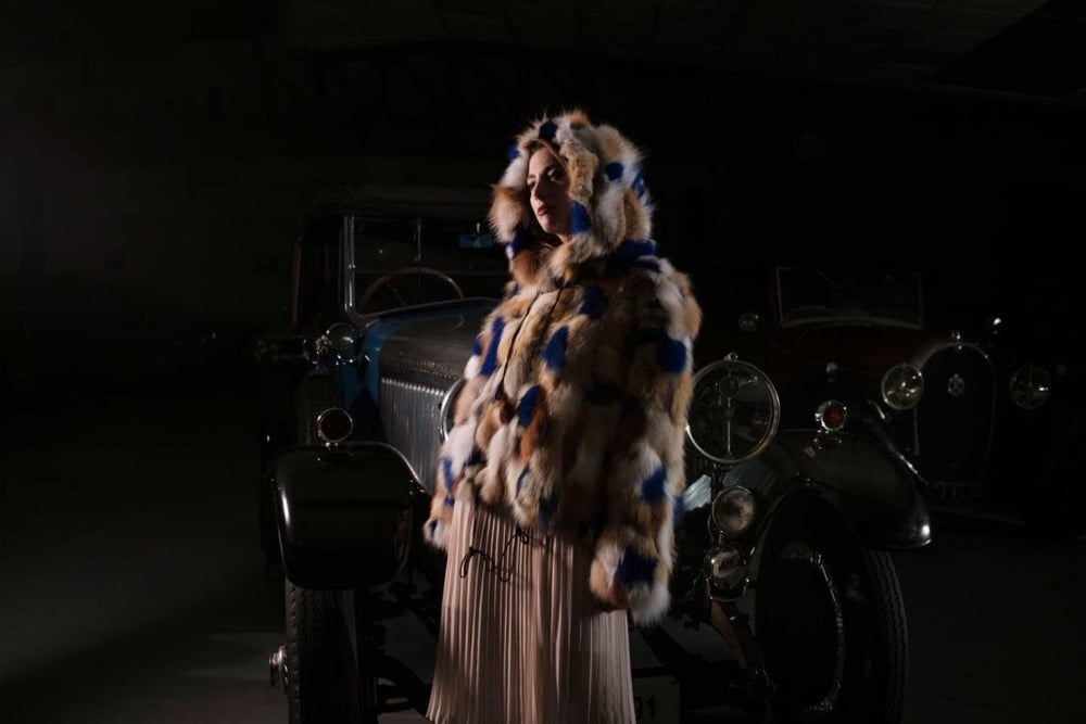 woman in fur coat 25 #96173698