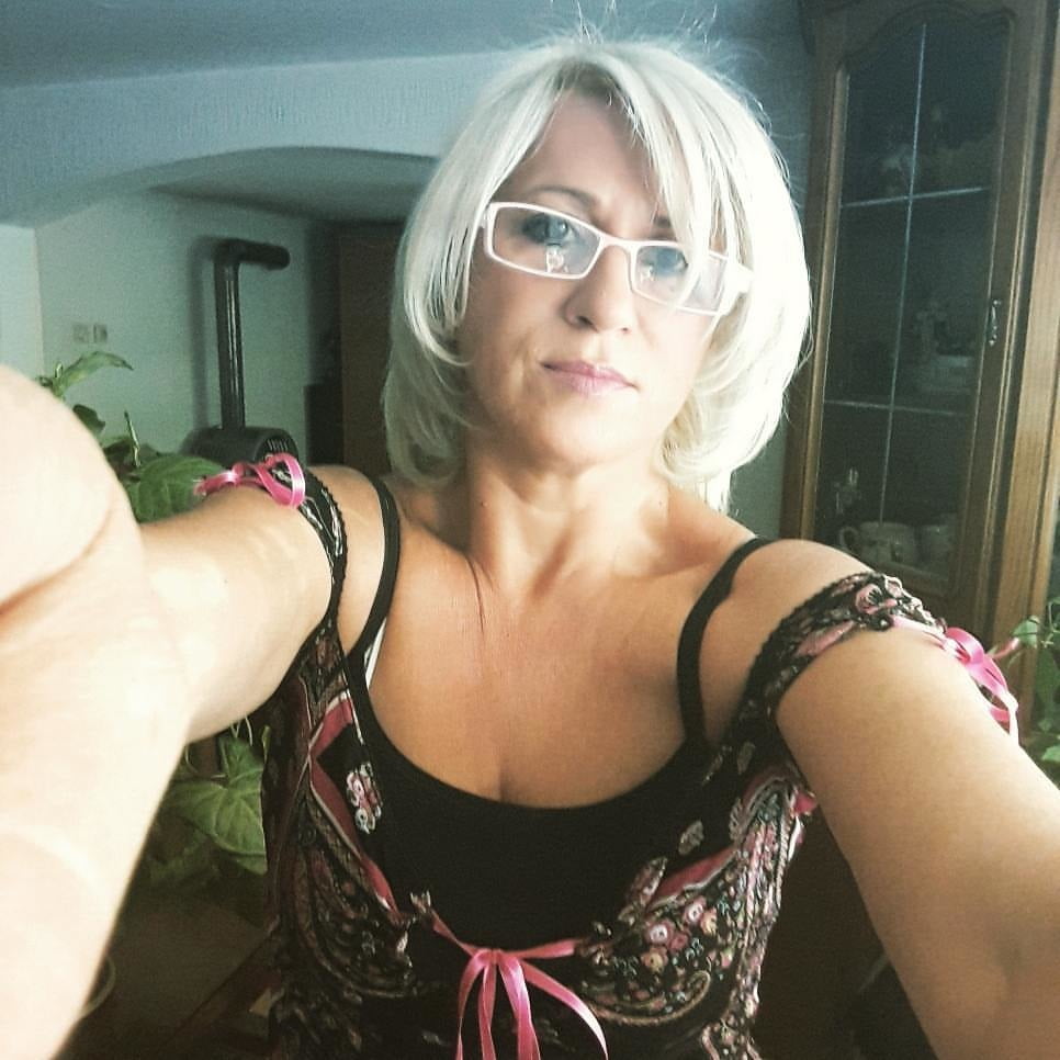 Serbo bella puttana bionda mamma milf snezana sneza ilijev
 #99252811