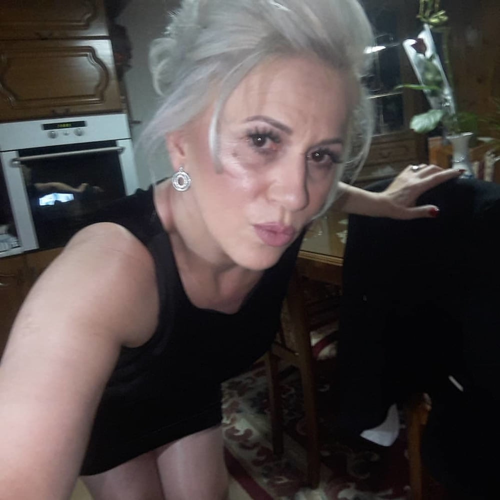 Serbo bella puttana bionda mamma milf snezana sneza ilijev
 #99252834