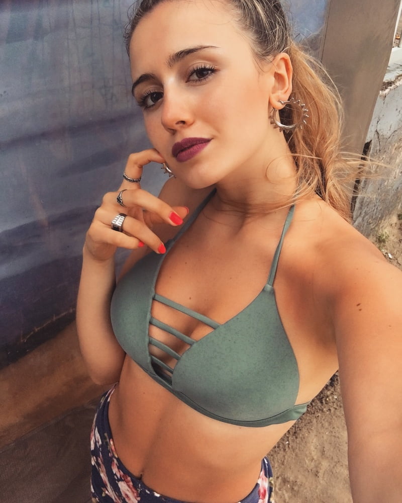 Morena Beltran #95201049