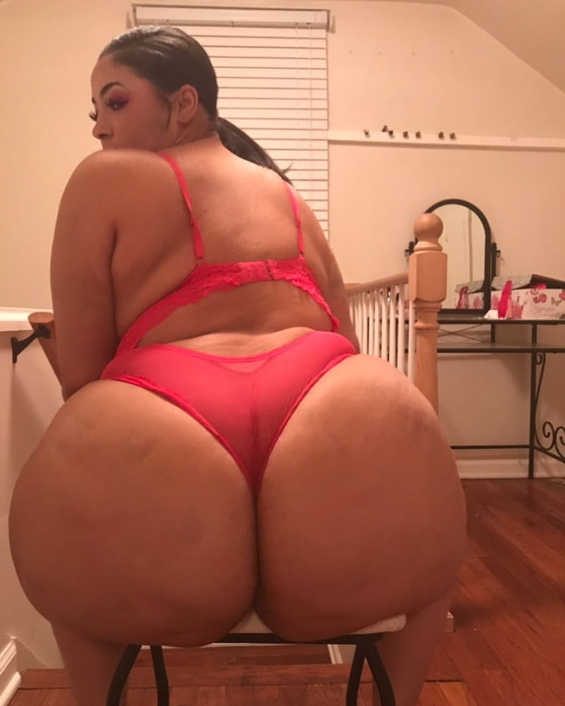 Sexy curvy bbw pawgs hot big tits big ass
 #99420378