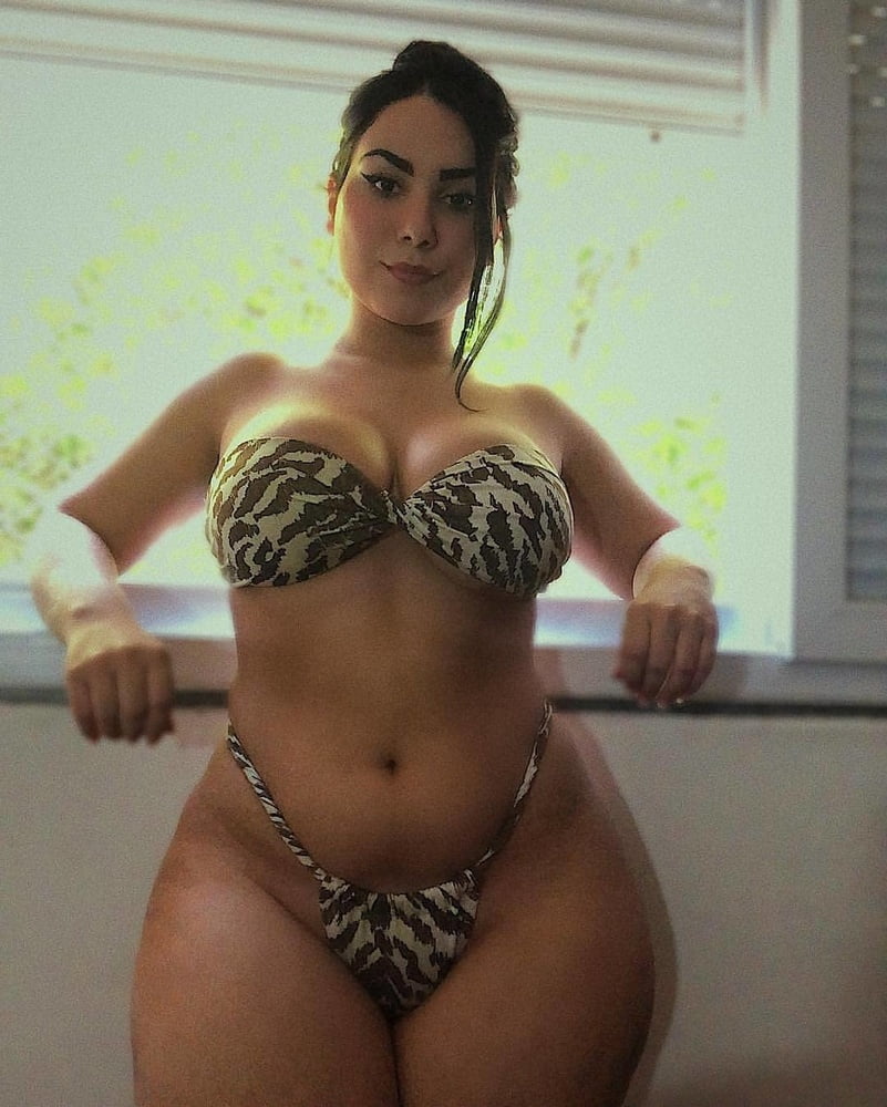 Sexy curvy bbw pawgs hot big tits big ass
 #99420642