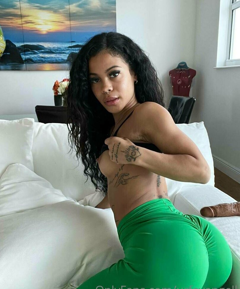 Urfavangell nude #108705930