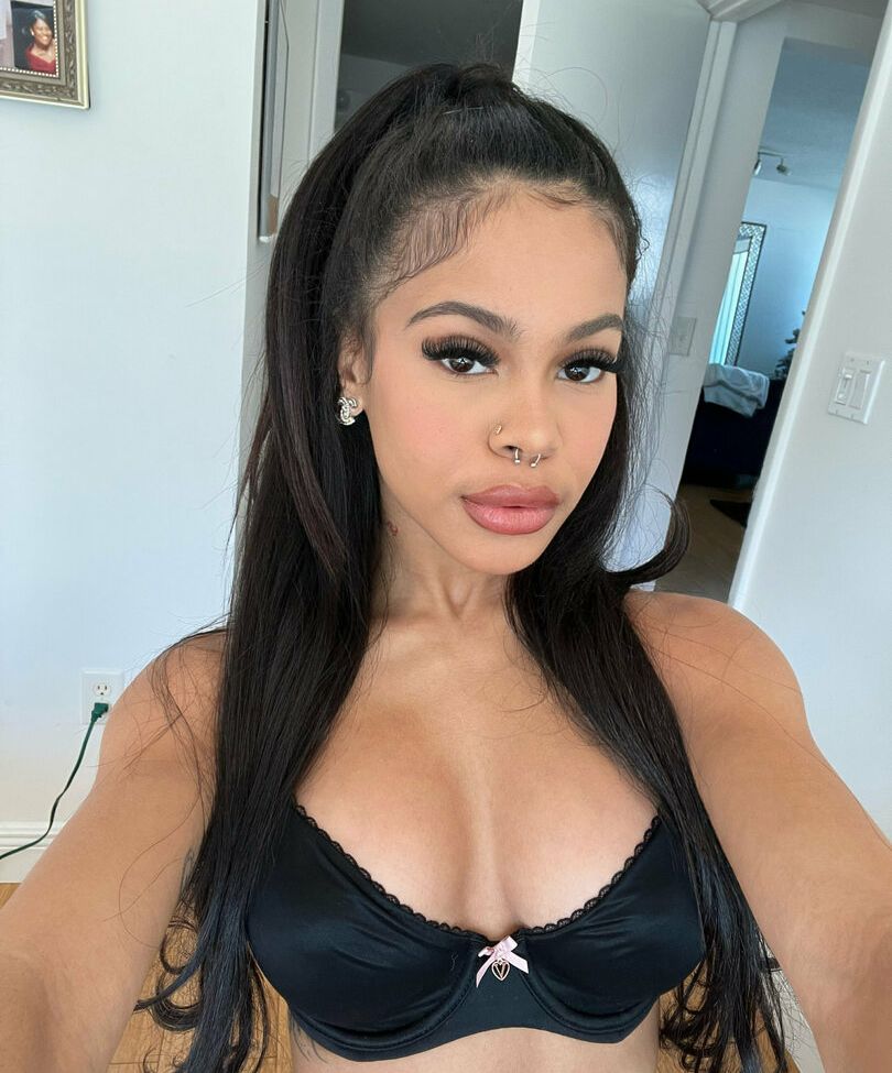 Urfavangell nude #108706052