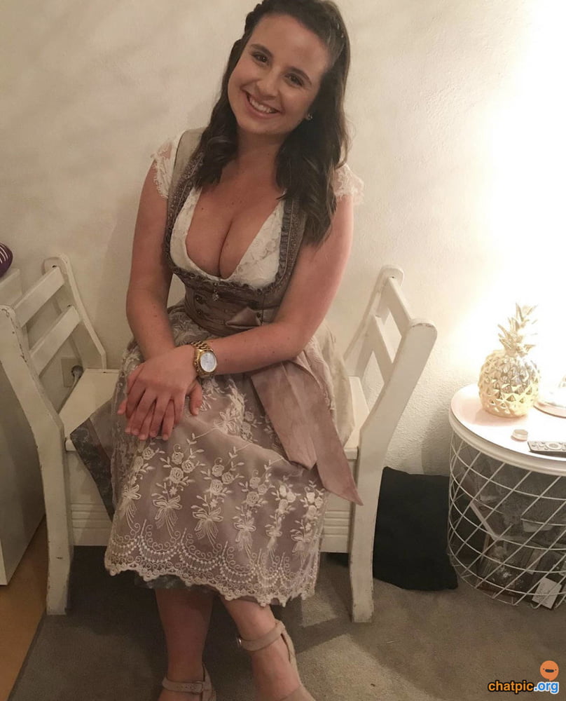 Nicht nackt
 #90257437