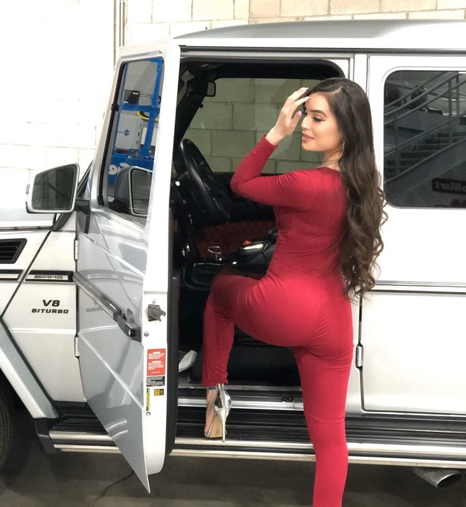 Sexy milf latina che ama la doppia perforazione anale foto (2)
 #88693072