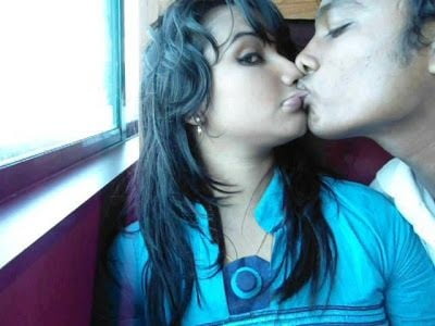 Desi kissing
 #103148143