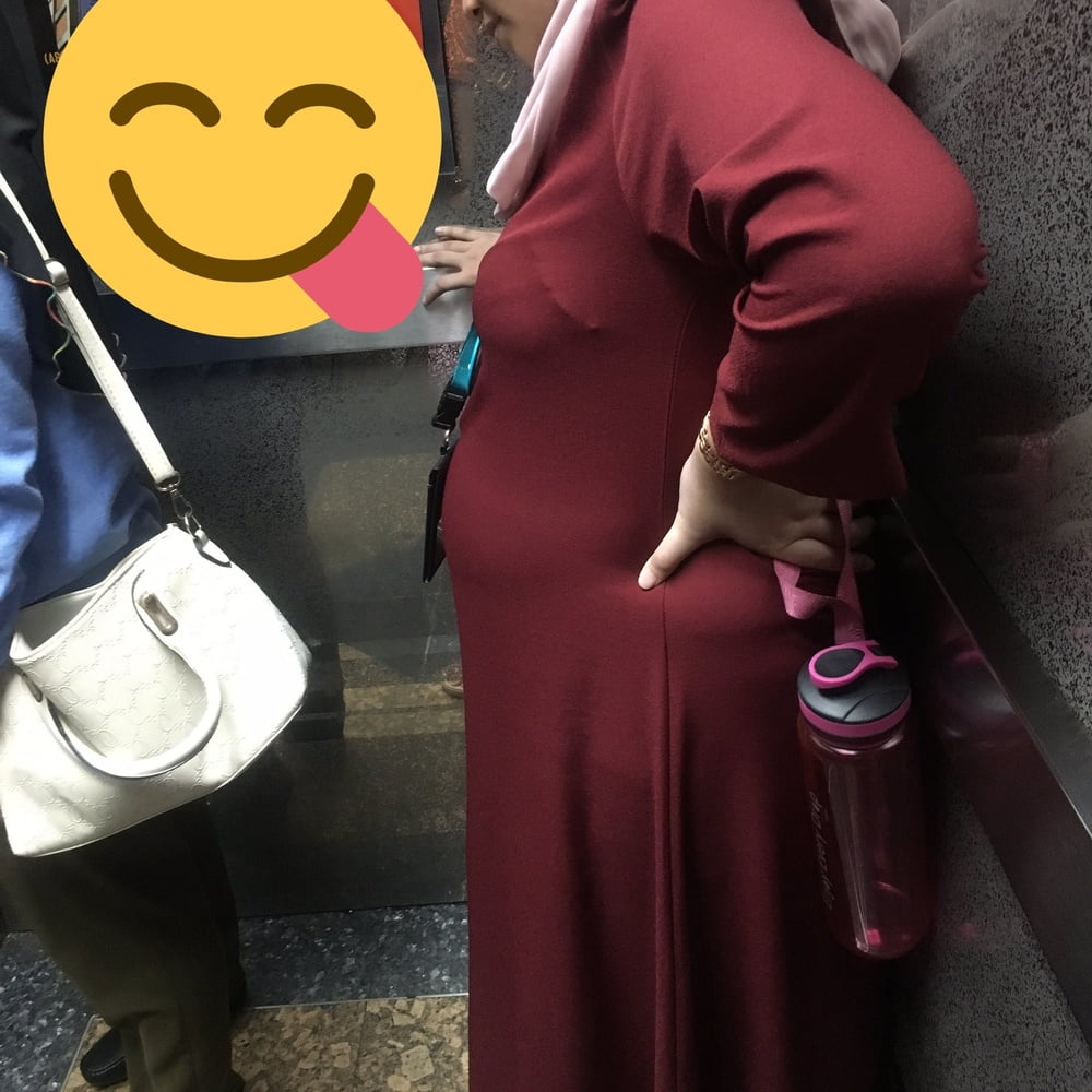 Hijab asiatico arabo turco hamil
 #87472731