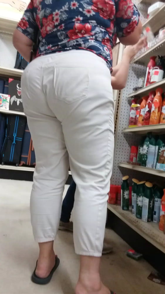 Mature pawg jeans bianchi
 #90688109