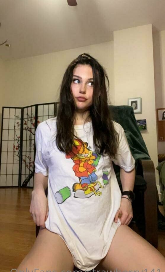 Strawberry141 desnuda #108169918