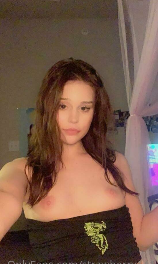 Strawberry141 desnuda #108169981