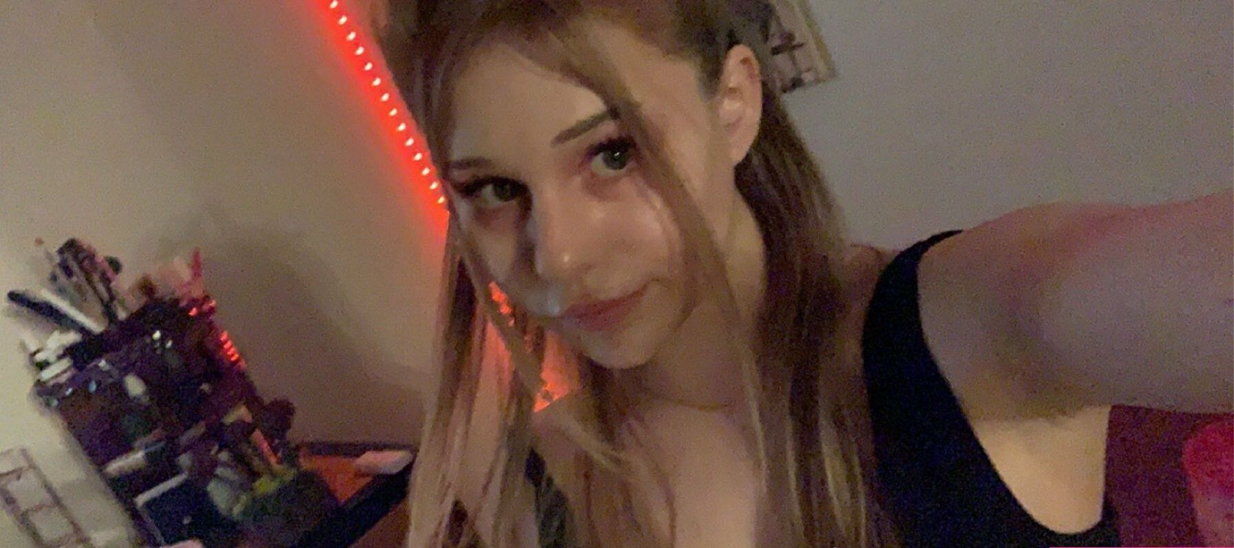 Strawberry141 desnuda #108170079