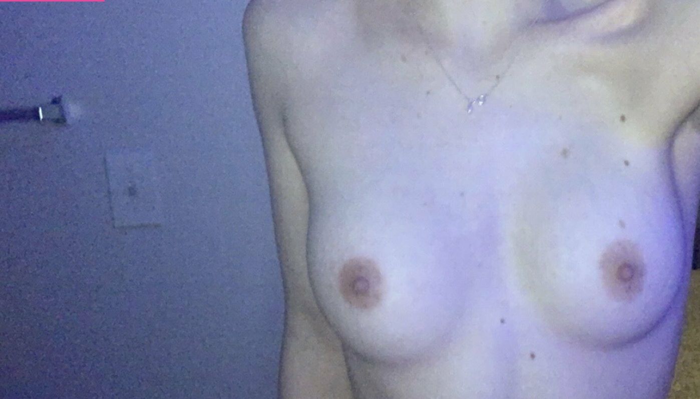 Strawberry141 desnuda #108170093