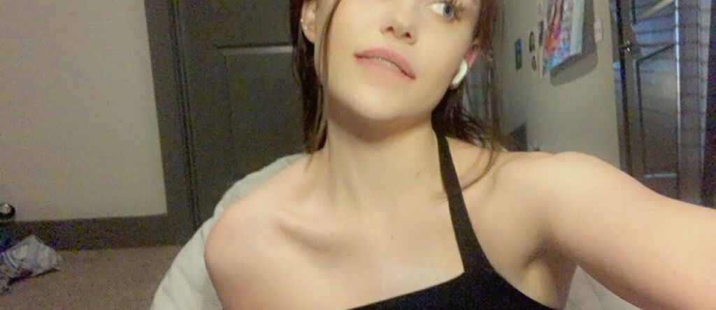 Strawberry141 desnuda #108170120