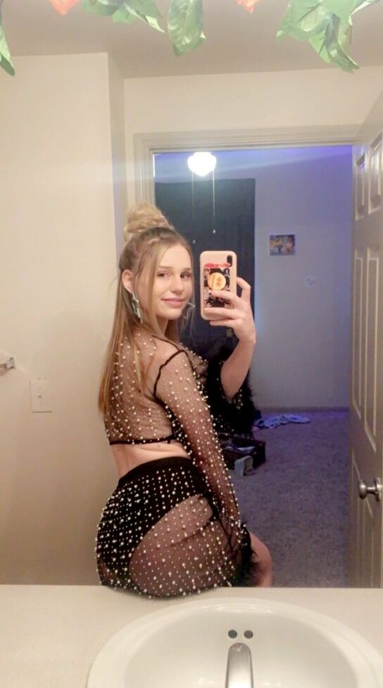 Strawberry141 desnuda #108170191