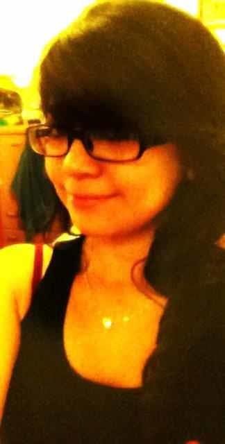 Nerdy lunettes femelles avec de gros seins#2
 #97273666