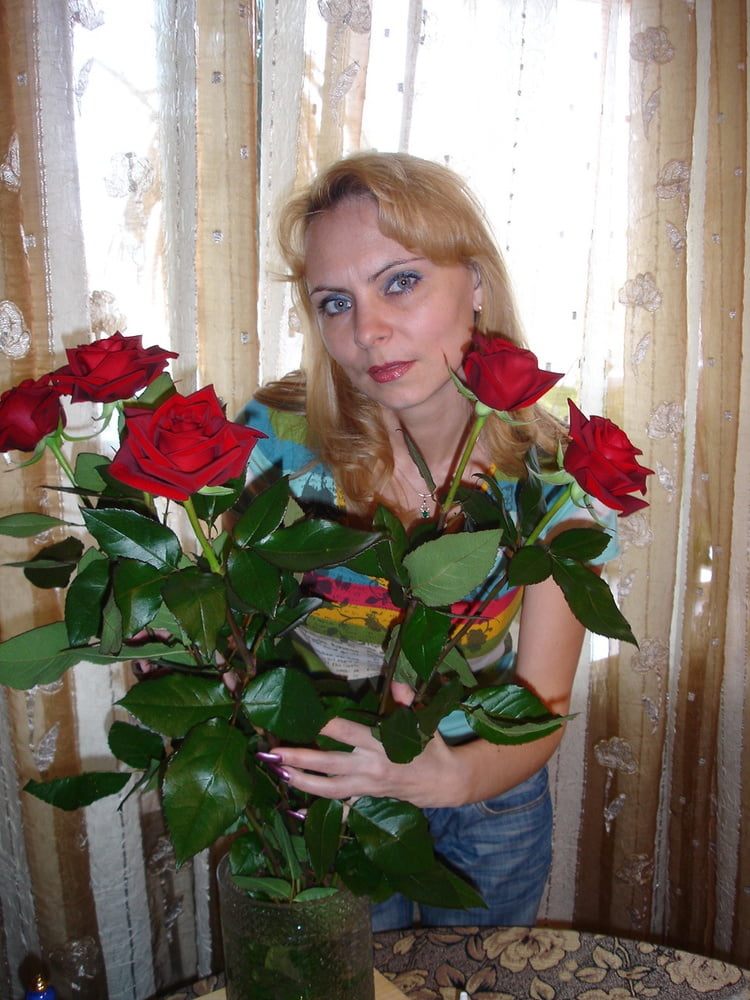 Russische Schlampe Frau ausgesetzt
 #95972533