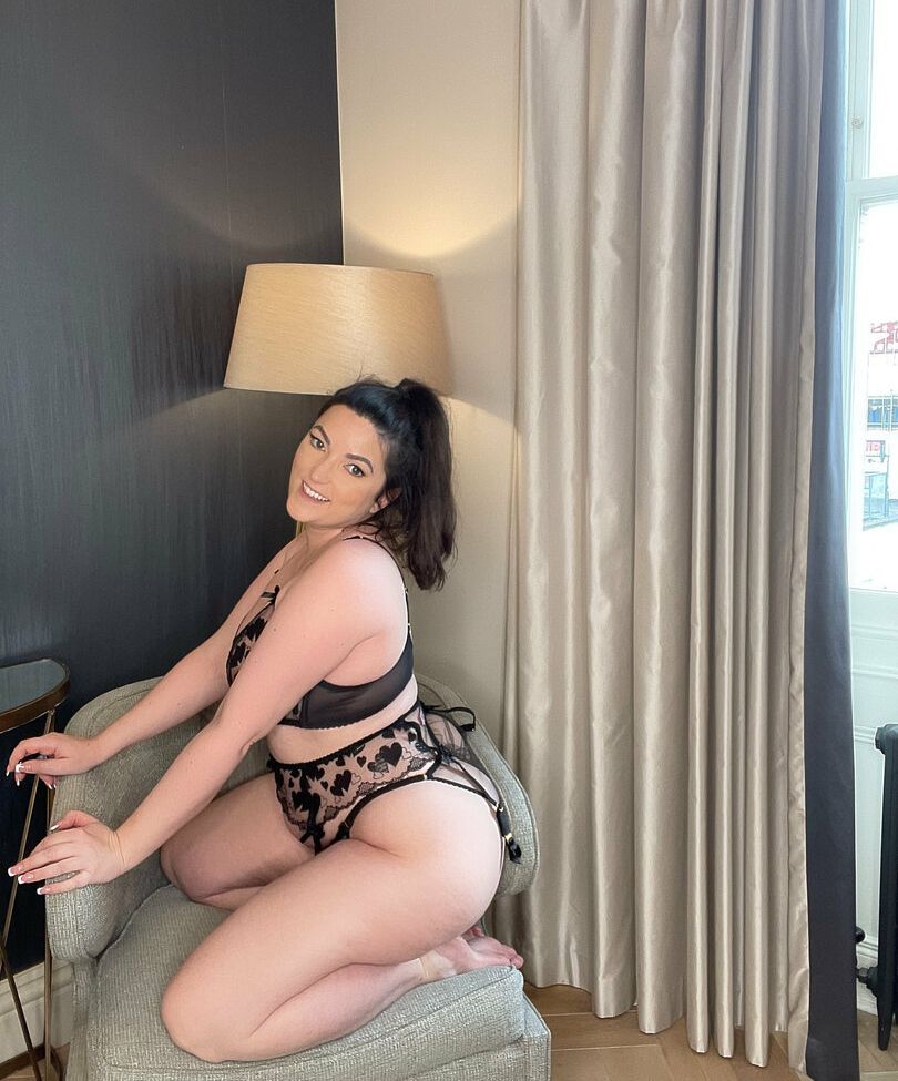 Gfe-alice desnuda #109429374