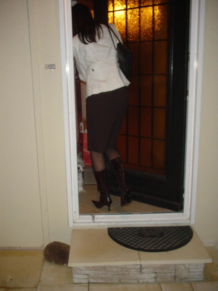 Super sexy brunette
 #94864304