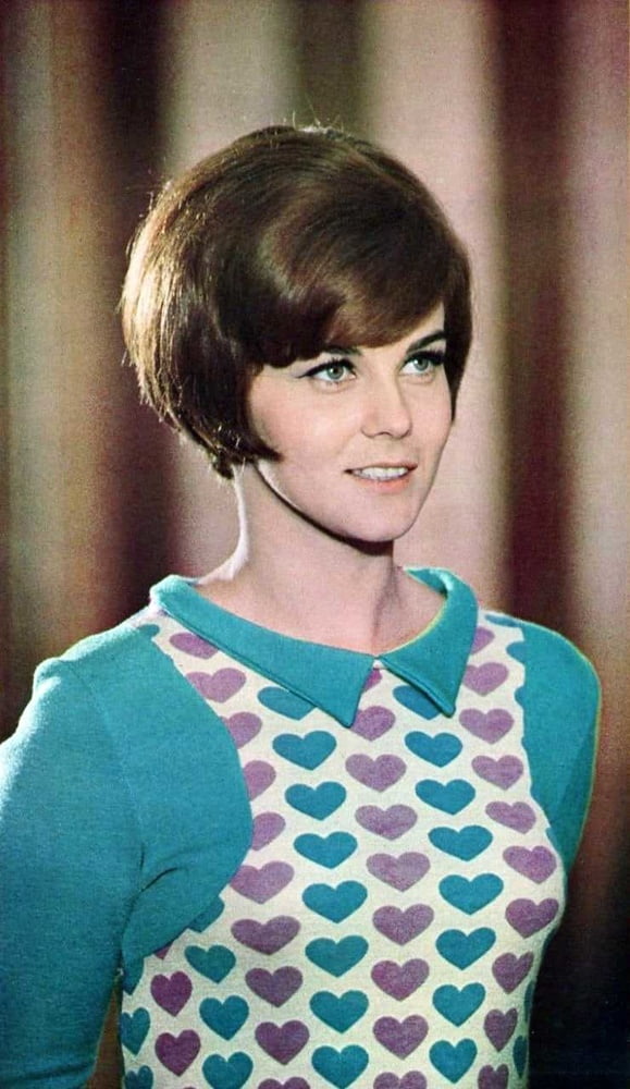 Ann-margret olsson
 #100227974