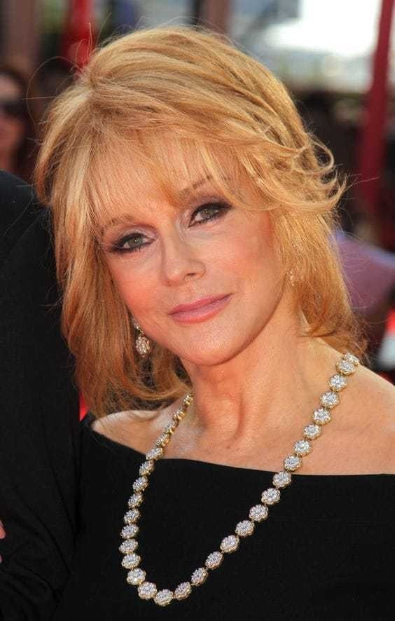 Ann-margret olsson
 #100228021