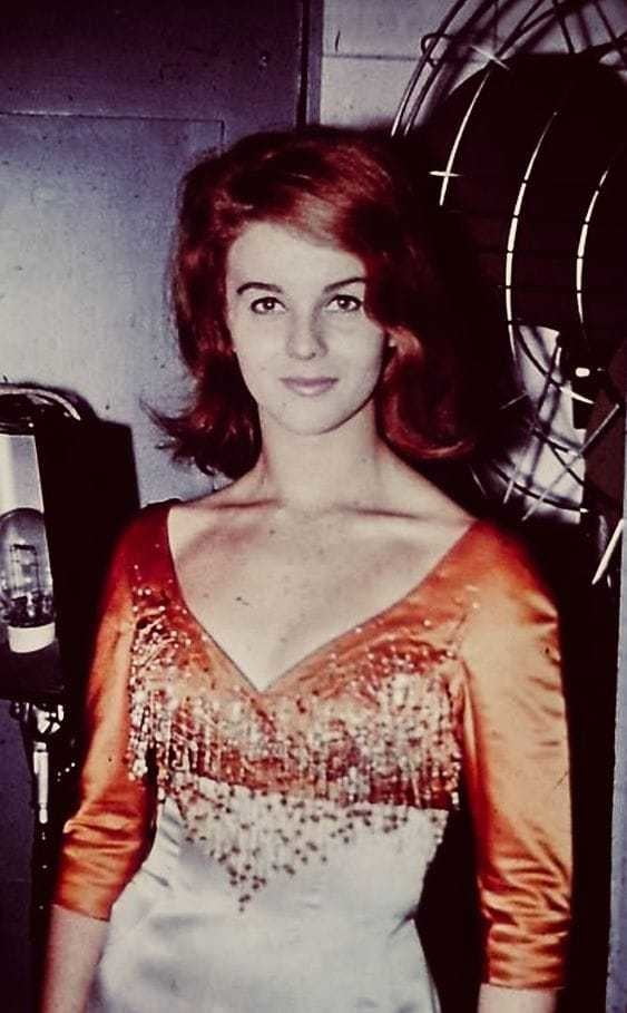 Ann-margret olsson
 #100228024