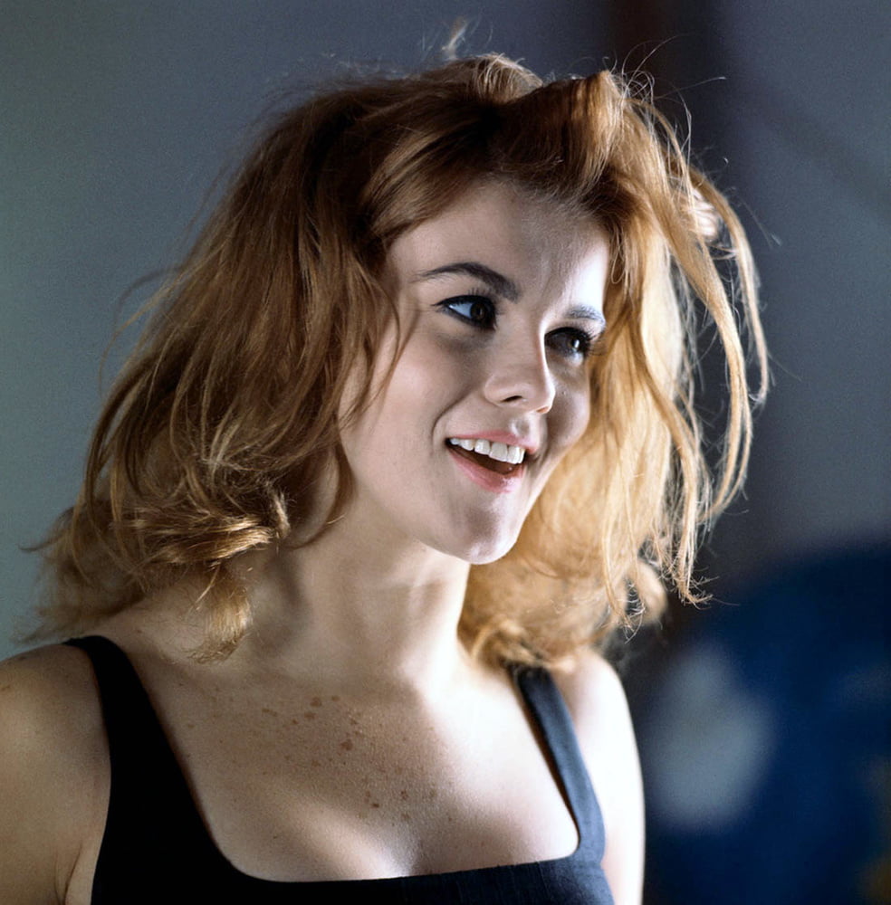 Ann-margret olsson
 #100228033