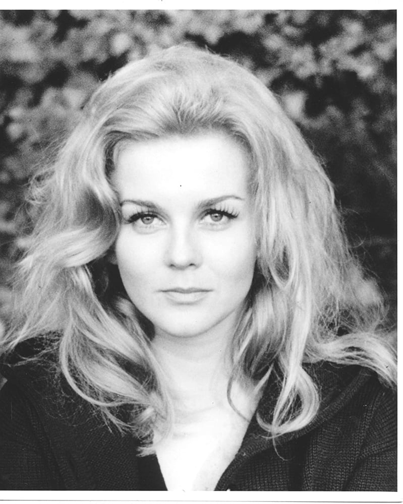 Ann-margret olsson
 #100228048