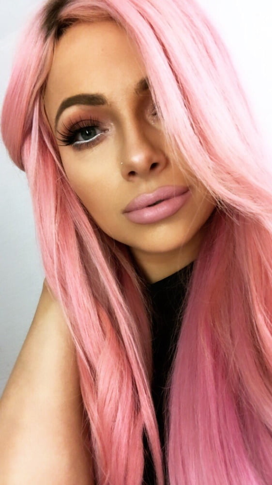 Liv morgan
 #97175970