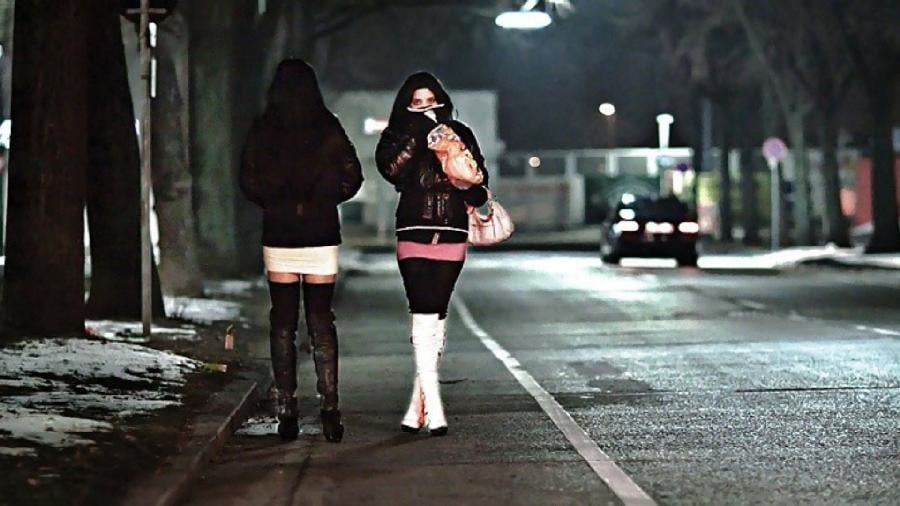Prostitute di strada 9
 #80726741