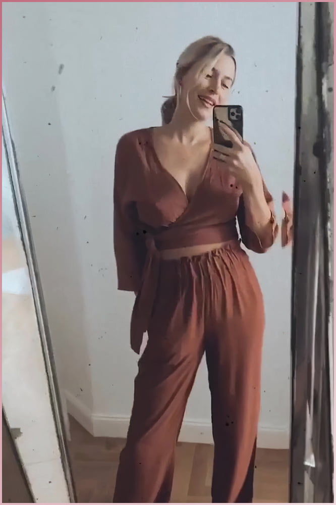 Lena gercke tette post gravidanza (2020)
 #89371725