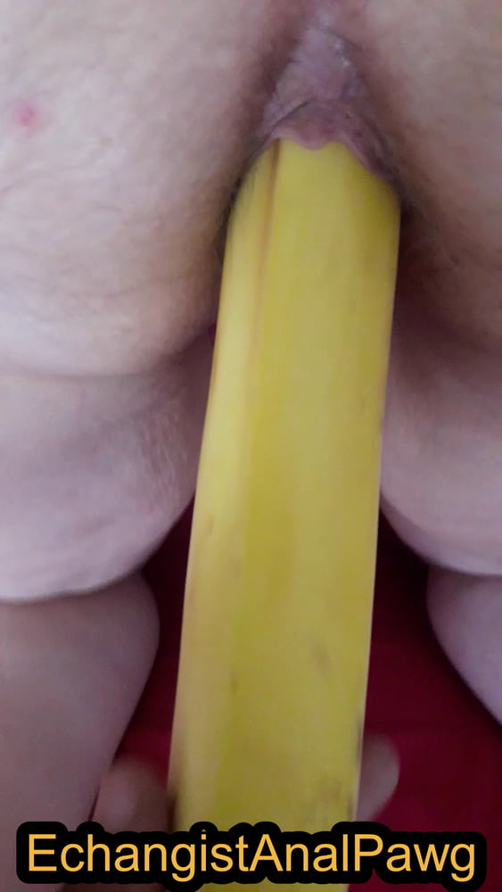 Estiramiento y gapping mi culo con plátano largo
 #106590430