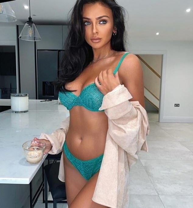 Kady McDermott nuda #109245555