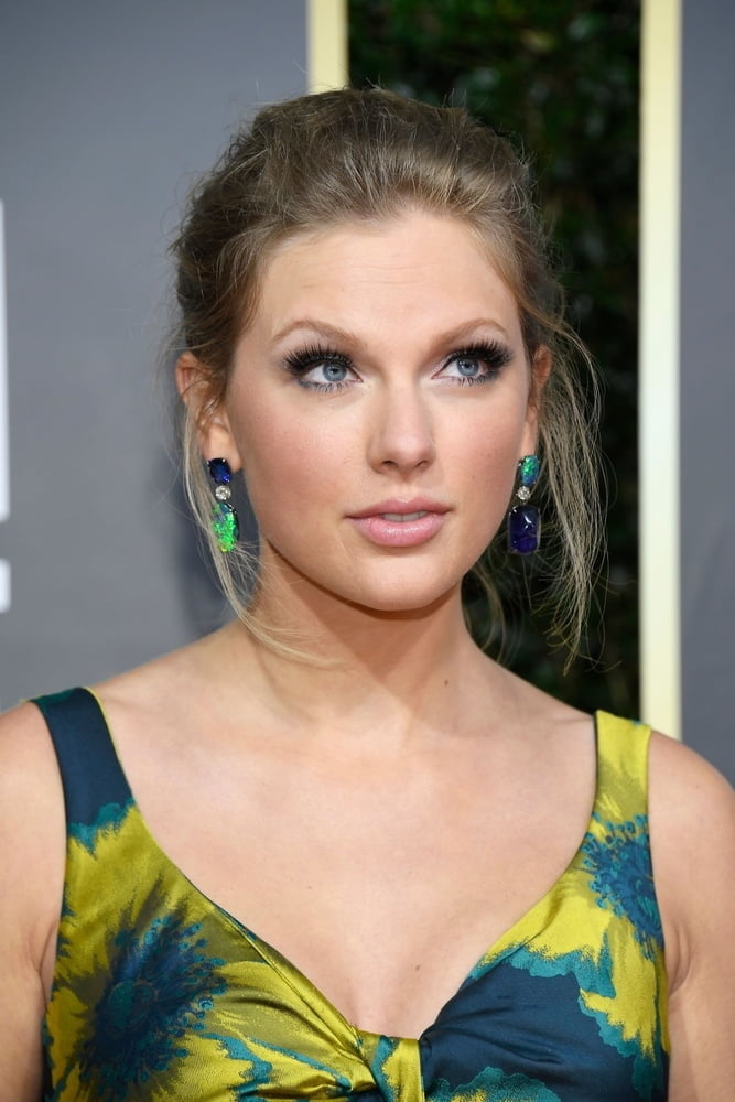 La bella faccia del cazzo di Taylor Swift
 #96923917