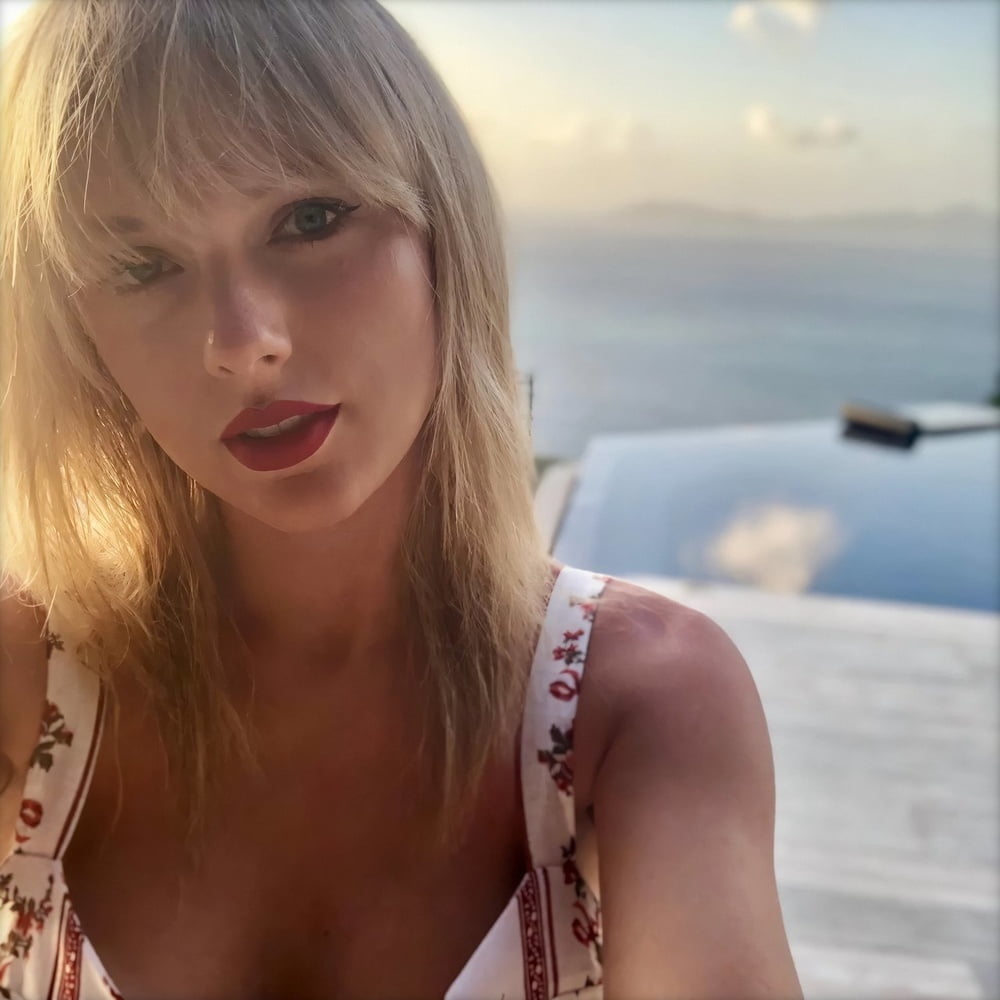 La bella faccia del cazzo di Taylor Swift
 #96924014