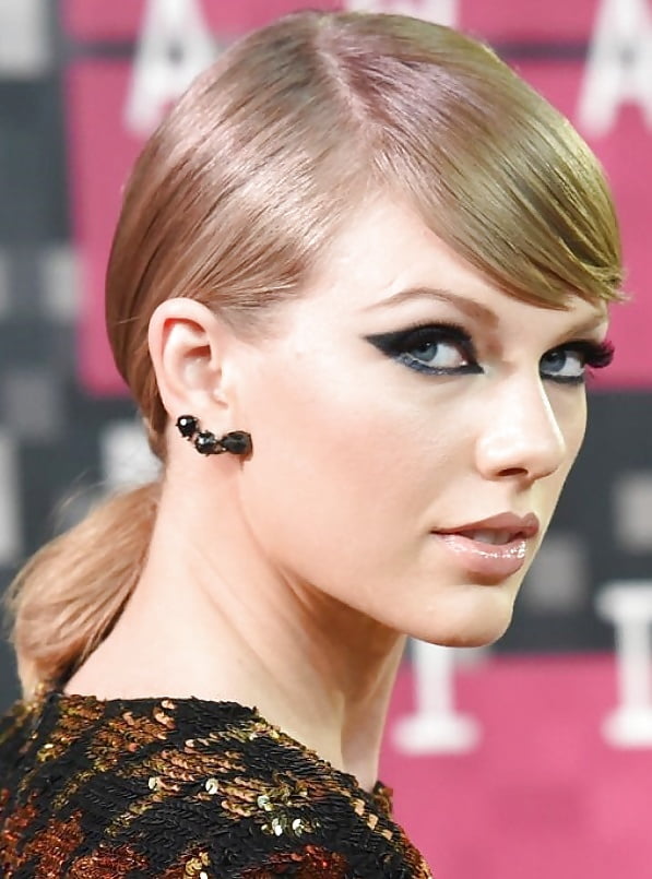 Taylor Swift&#039;s beautiful fucking face #96924138