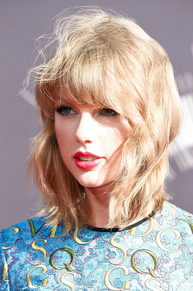 La bella faccia del cazzo di Taylor Swift
 #96924141