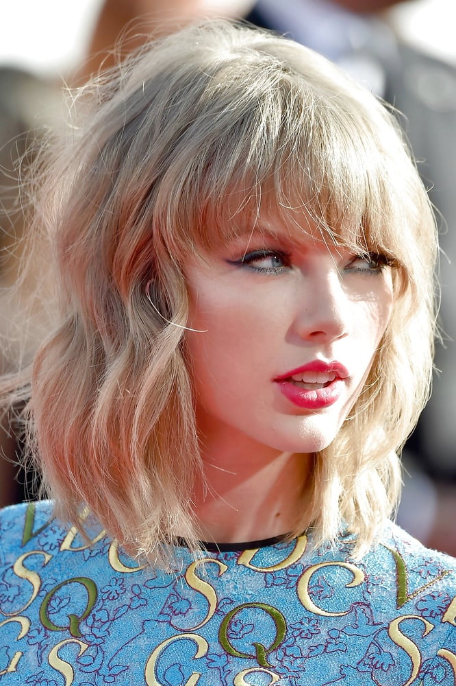 La bella faccia del cazzo di Taylor Swift
 #96924144